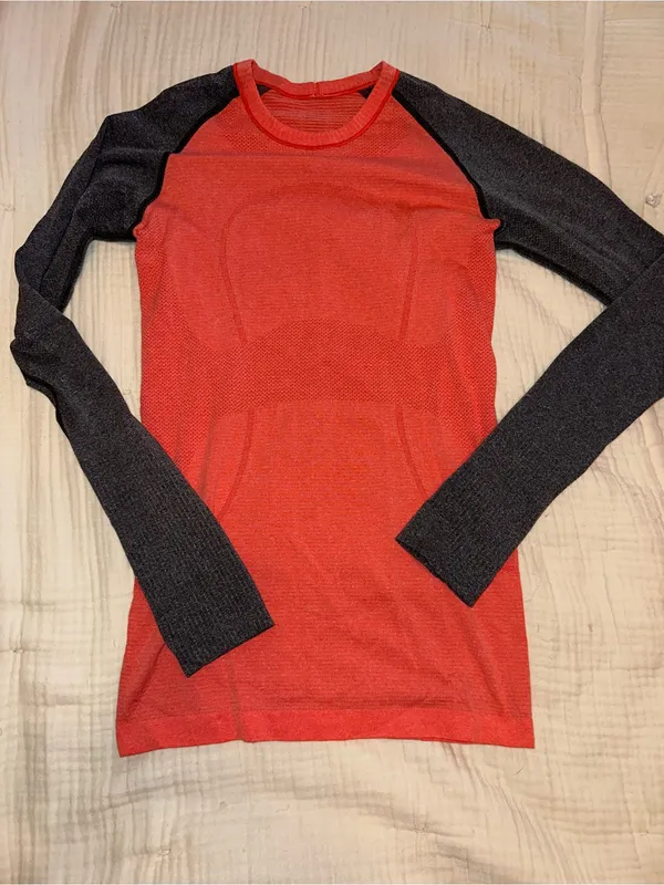 Lululemon Run: Swiftly Tech Long Sleeve Shirt size 4 - Image 3
