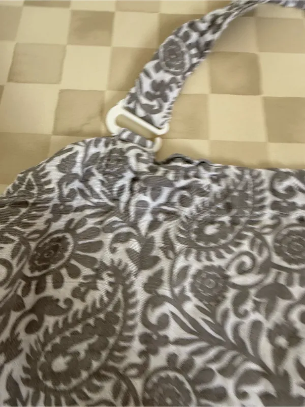 Women’s Grey White Paisley Print Nursing Cover Adjustable Pouch NEW - Image 2