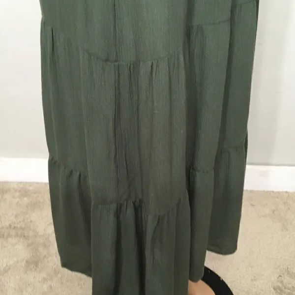 Romeo & Juliet couture olive green maxi dressNWOT - Image 11
