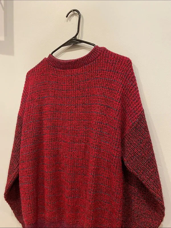 Vintage deep Red sweater with specks of blue -medium size oversized style - Image 4