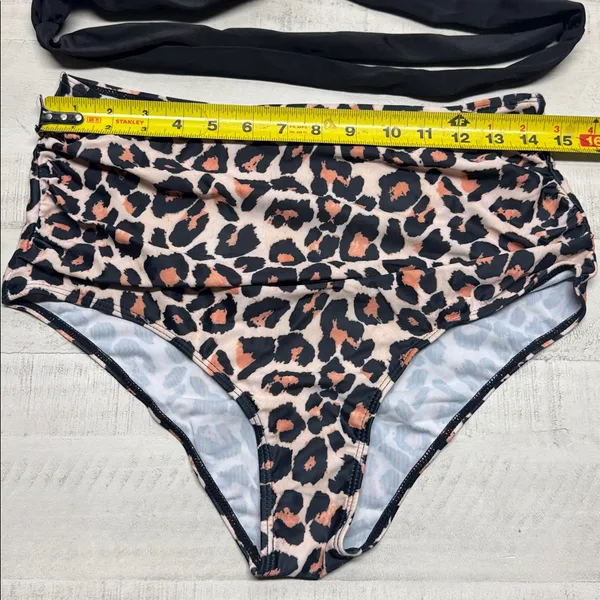 High Waisted Printing Front Criss Cross Cutout Bandage Bathing Suit with Bottom - Image 3