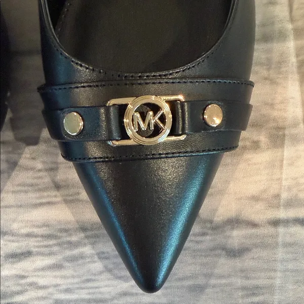 NWT Michael Kors Mandy Flex Kitten Pumps - Image 9