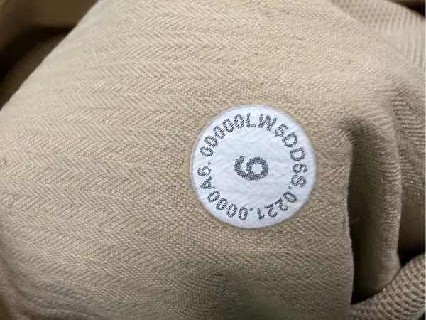 Lululemon Beyond the Studio 7/8 Joggers size 6 tan - Image 9