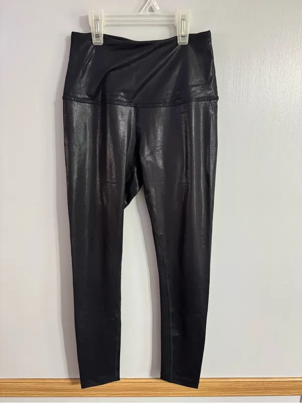 Beyond Yoga Black Shiny Shimmery High-Waist Sexy Leggings Size XS - Image 10