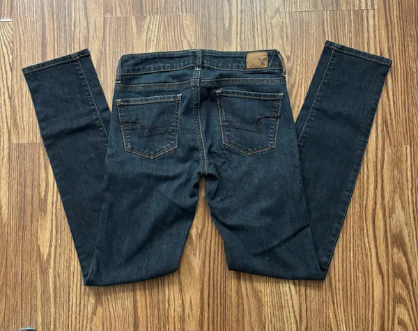 American Eagle Jeans - Image 4