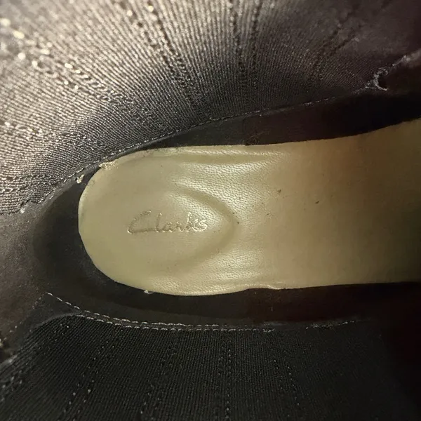 Clarks Womens 8.5 Chelsea Boots Brown Leather Block Heel Ankle Moto - Image 10