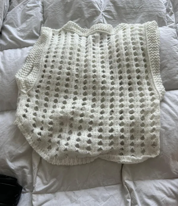 White Knit Sweater Vest - Image 5