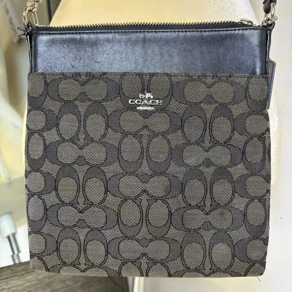 Coach Kitt Messenger Crossbody Bag Black & Signature Polished Pebble Leather - Image 3