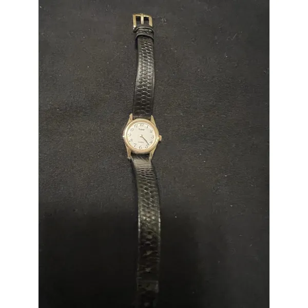 Pulsar Women's Gold Tone Embossed Leather Strap Watch Vintage - Image 3