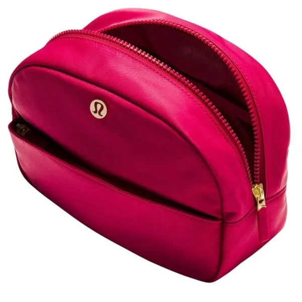 Lululemon City Essentials Pouch 4L Berry Rumble - Image 3