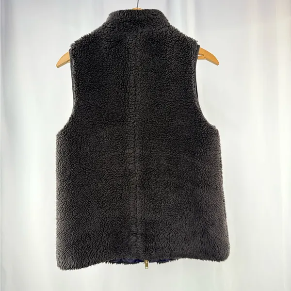 J. Crew Plush Fleece Vest‎ in Black Size Extra Small - Image 3