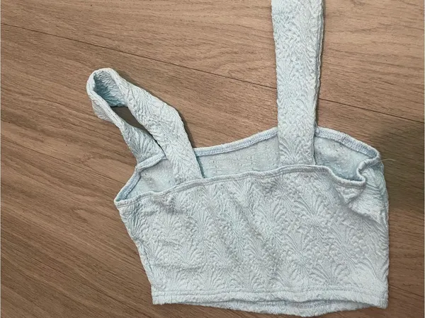 Light Blue Textured Square-Neck Crop Tank Top - Image 2
