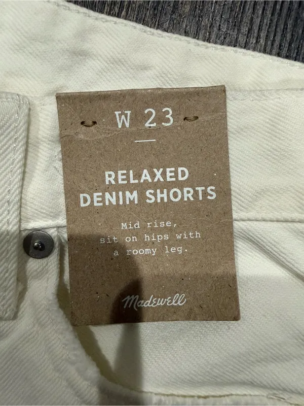 Madewell Mid rise Relaxed Fit Denim Shorts - Image 2