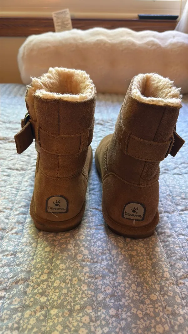 BEARPAW Boots - Image 3