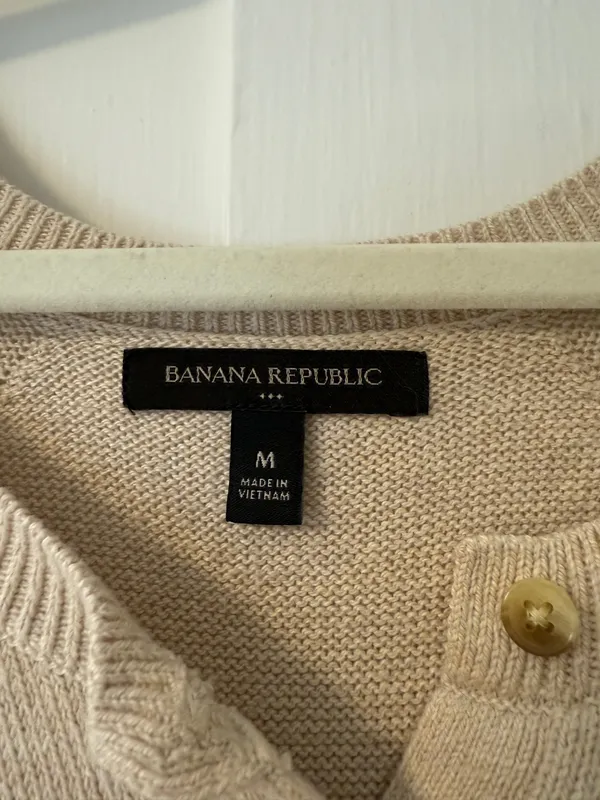 Banana Republic Sweater - Image 2