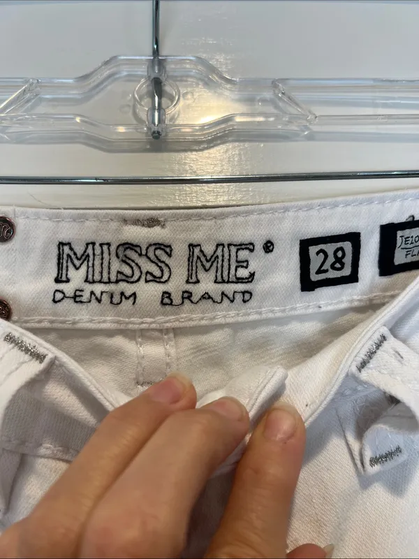 Miss Me White Flared Jeans - Women's Wide Leg Denim size 28. - Image 4