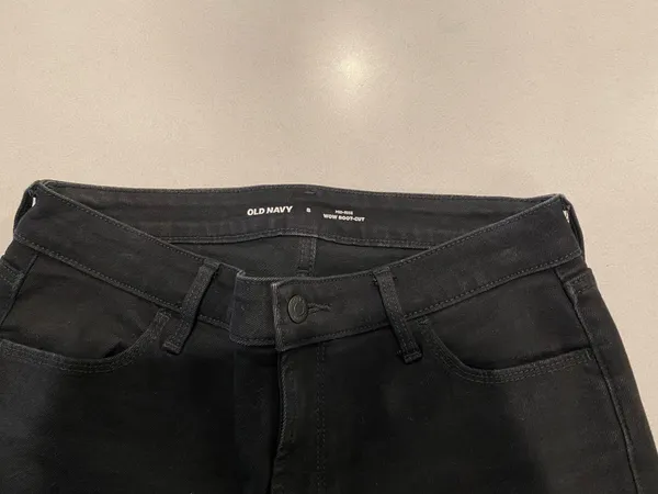 Old Navy Bootcut Jeans Black size 8 Midrise - Image 2