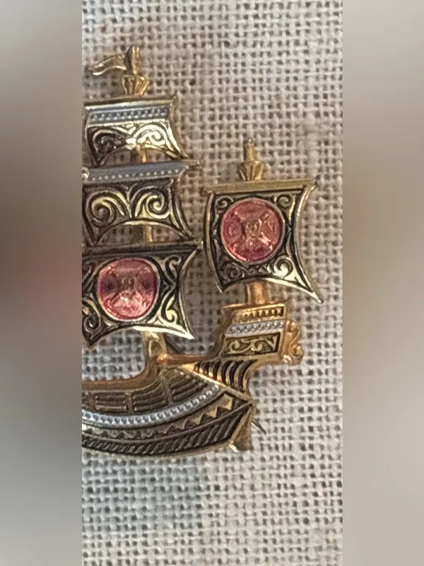 Vintage Damascene Gold And Red Pirate Ship Pin Stamped Spain - Image 4
