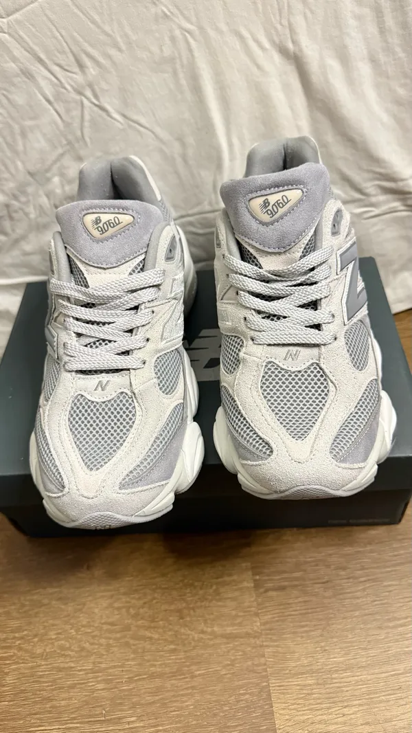 New Balance 9060 Sneakers Shoes Size 10 Women’s - Men’s 8.5 - Image 2