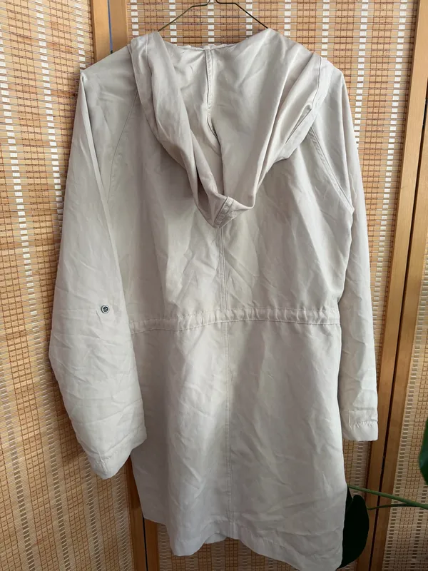 Staccato Light trench coat with hood - Image 5