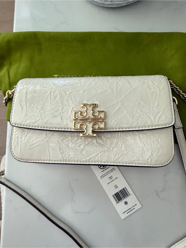 Tory Burch crinkle Cream patent leather Logo Crossbody/wristlet strap Preloved - Image 8