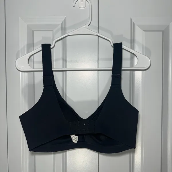 Spanx 50474R FlexFeel Low Impact Padded Wireless Sports Bra Black Small‎ Comfort - Image 3