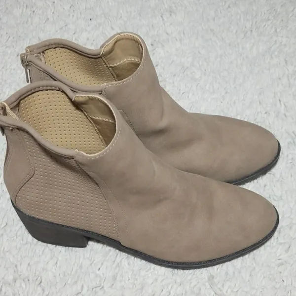 Seven Dials Yuliana heeled ankle booties boots 8 - Image 4