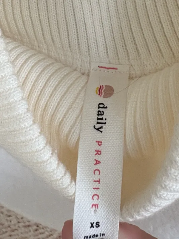 Like New Anthropologie Daily Practice Oversized Mixed Texture Sweater XS - Image 8