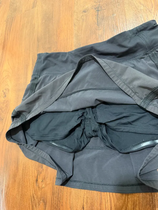 Lululemon Black Pace Rival Skirt Regular - Image 4