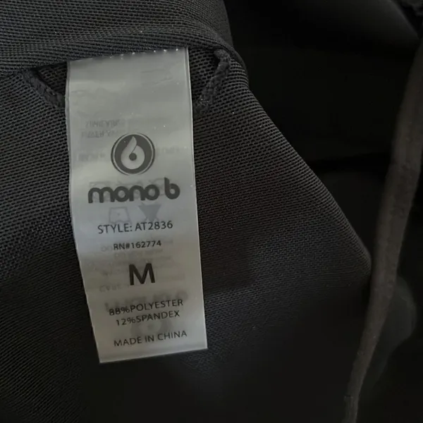 Momo B crop top NWT Black Size M - Image 5