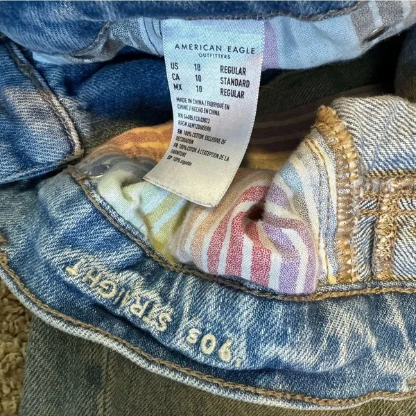 American Eagle Womens 90s Straight Pride Jeans Sz 10 Distressed Light Wash - Image 15