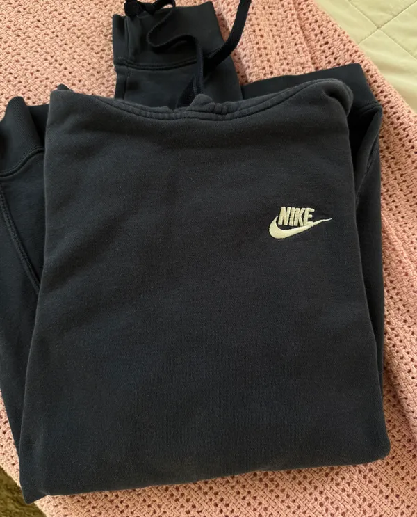 Nike Hoodie - Image 2