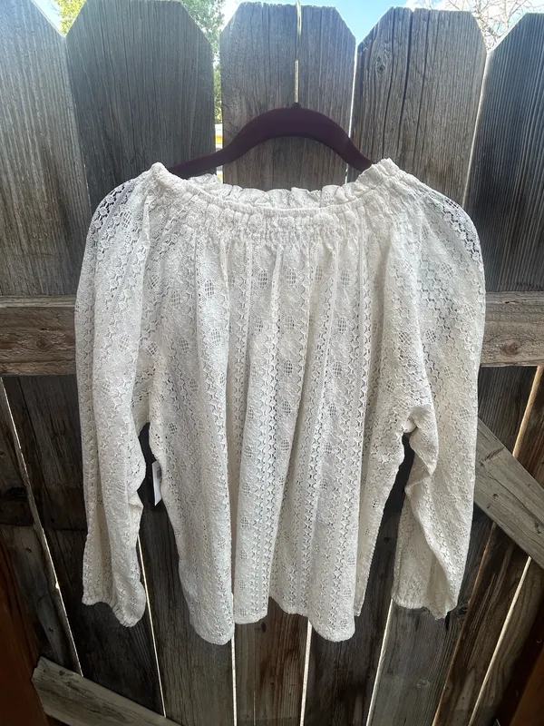 Old Navy Blouse - Image 3