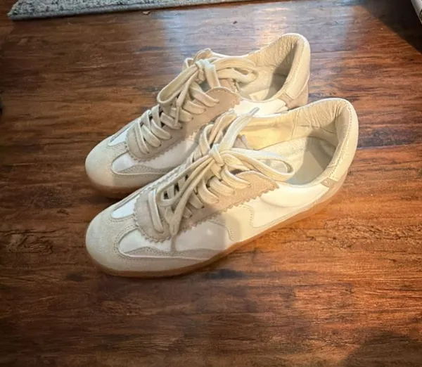 Dolce Vita Notice Sneaker Size 6 Ivory Multi Nylon - Image 2