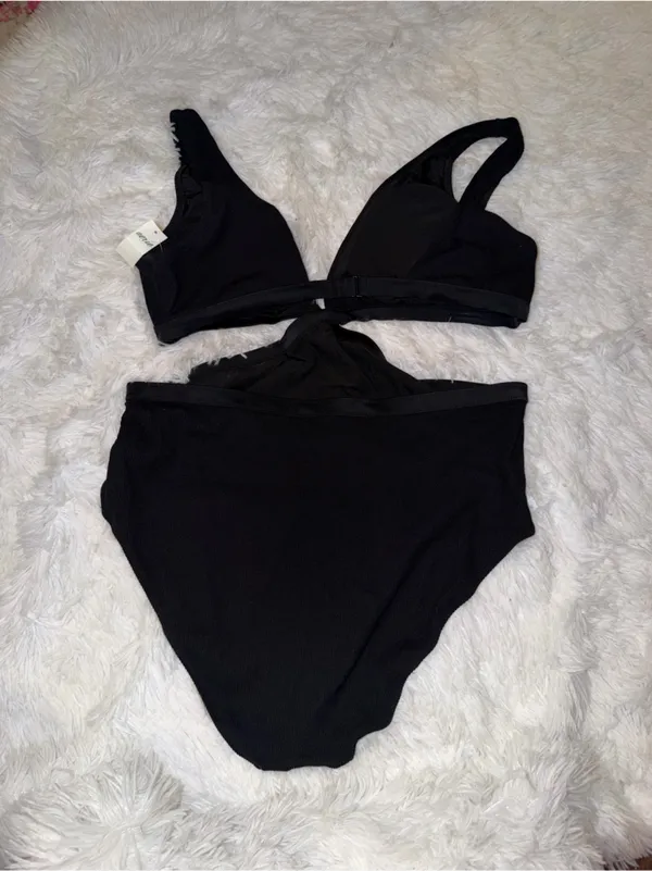 NWT Aerie Black Cutout One-Piece Swimsuit size XXL Open Back - Image 3