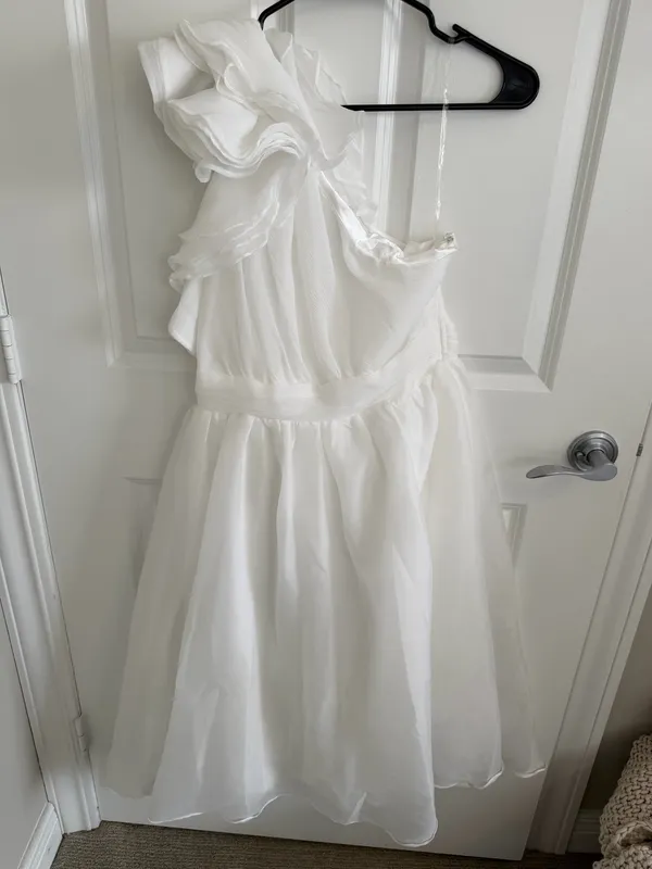 Showpo White Maxi Dress - Image 4