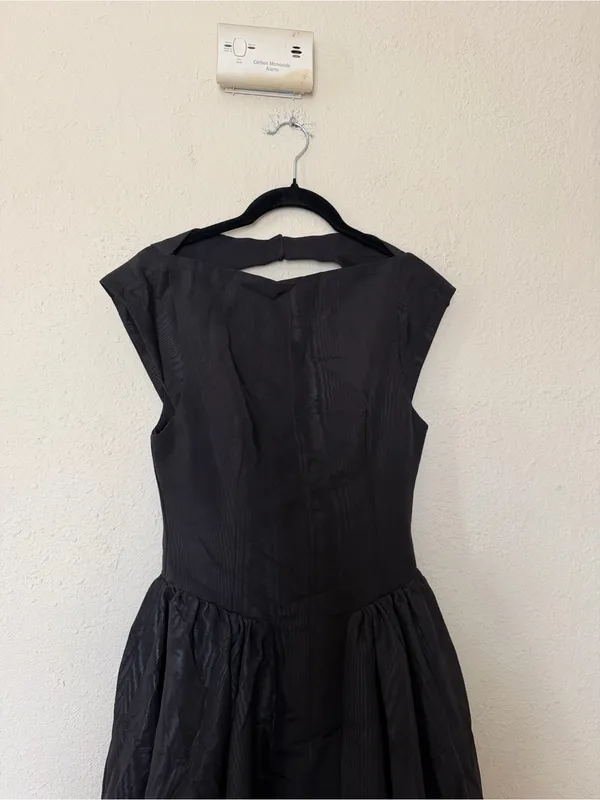 house of Cb Debutante Black Moire Backless midi dress size S NWOT - Image 4