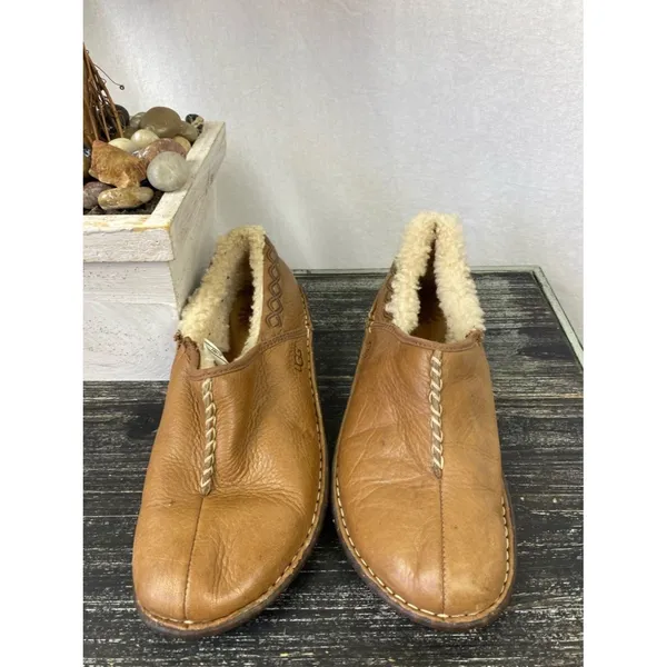 Ugg Brown Leather Bettey Shearling Slip On Slipper Shoes 8 - Image 2