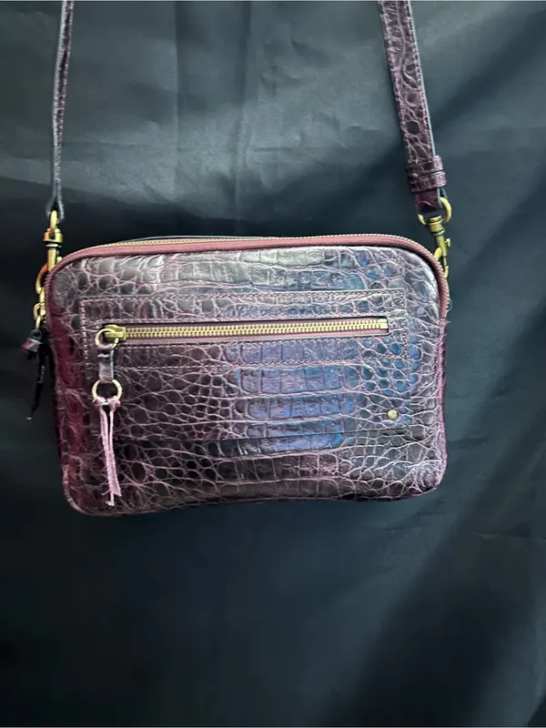 Joelle Hawkins Women’s Croc-Embossed Crossbody Bag Burgundy - Image 2