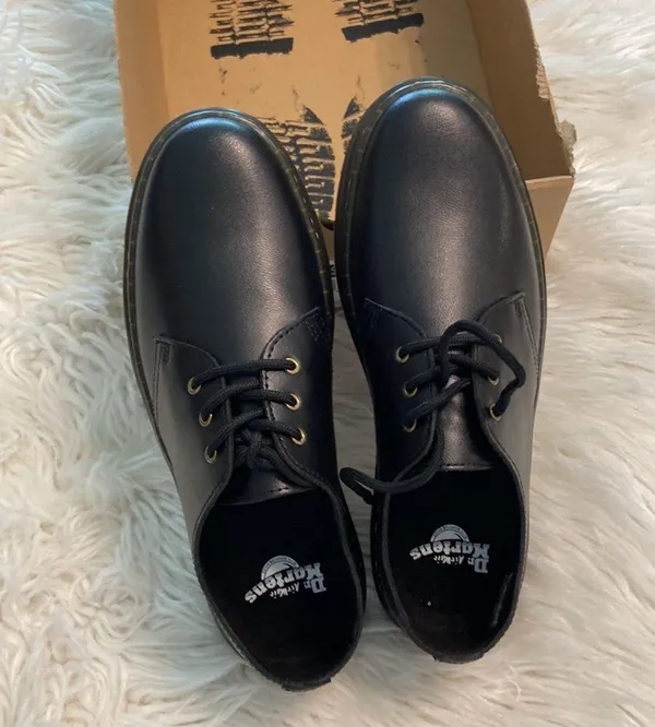 Dr.Martens Women’s Shoes size 10 brand new with box color black see all photos - Image 9