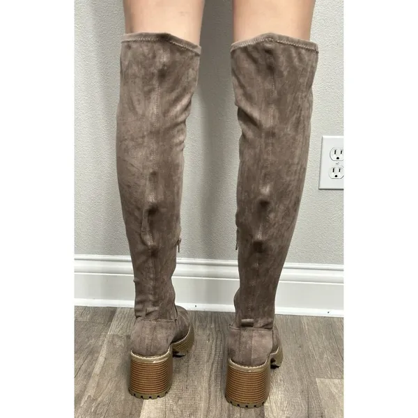 NEW Altar’d State Faux Suede Over The Knee Boots Taupe Chunky Lug Sole Size 8.5M - Image 4