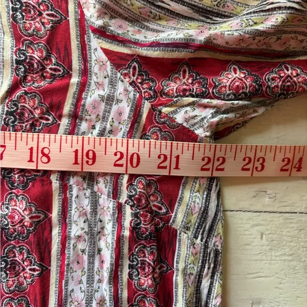 J Jill Red Paisley Tunic Top Size XL Rayon Long Sleeve Blouse Lightweight Shirt - Image 3