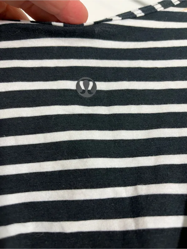 Lululemon Size 2 Black White Striped Racerback Tank Top - Image 5