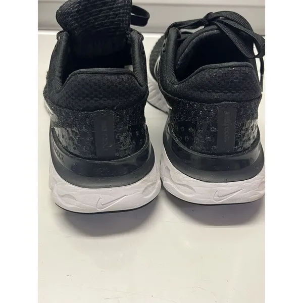 Nike Black White Women’s Flyknit Laced Sneakers DD3024-001 8M - Image 7