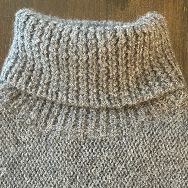 Vintage 90s Banana Republic 100% Alpaca Cable Knit Turtleneck Sweater Sm Chunky - Image 3