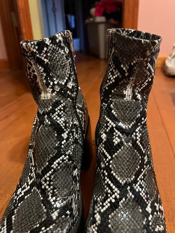 Steve Madden X Urban Outfitters Snakeskin heeled Boots - Image 2
