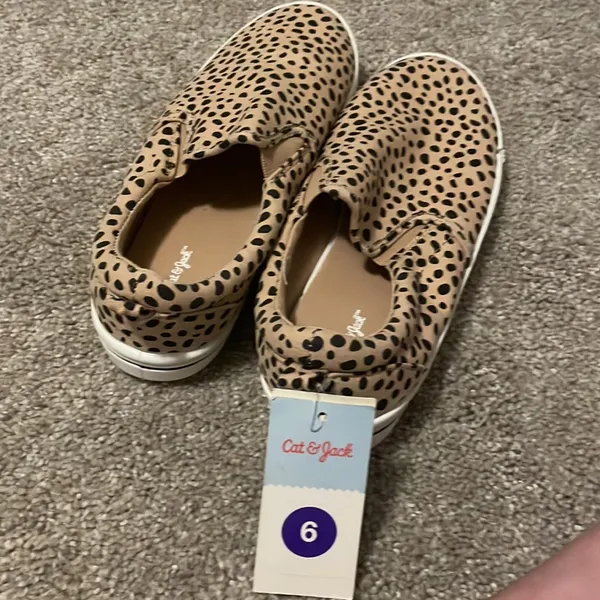 Cat and Jack slip on New leopard print slip in skater shoes size 6 - Image 4