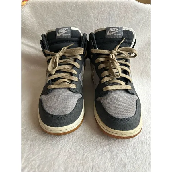 Nike Dunks comfort premium shoes swoosh sporting club grey size 8 - Image 4