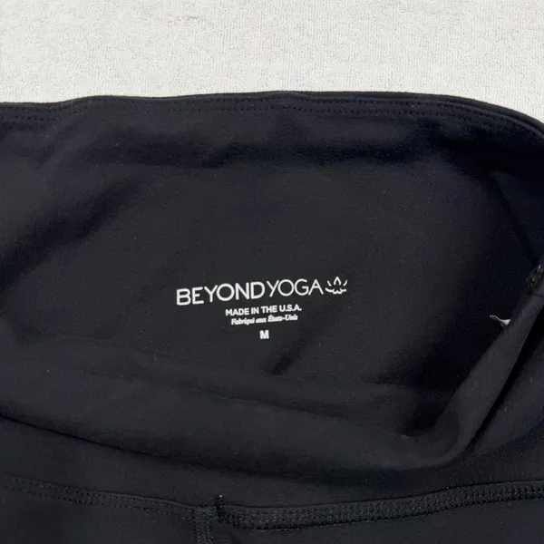 Beyond Yoga High Waist Cropped Capri Leggings Women’s M Black - Image 5