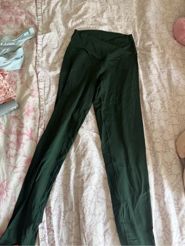 Aerie High-Rise V-Cut Forest Green Leggings - Image 4